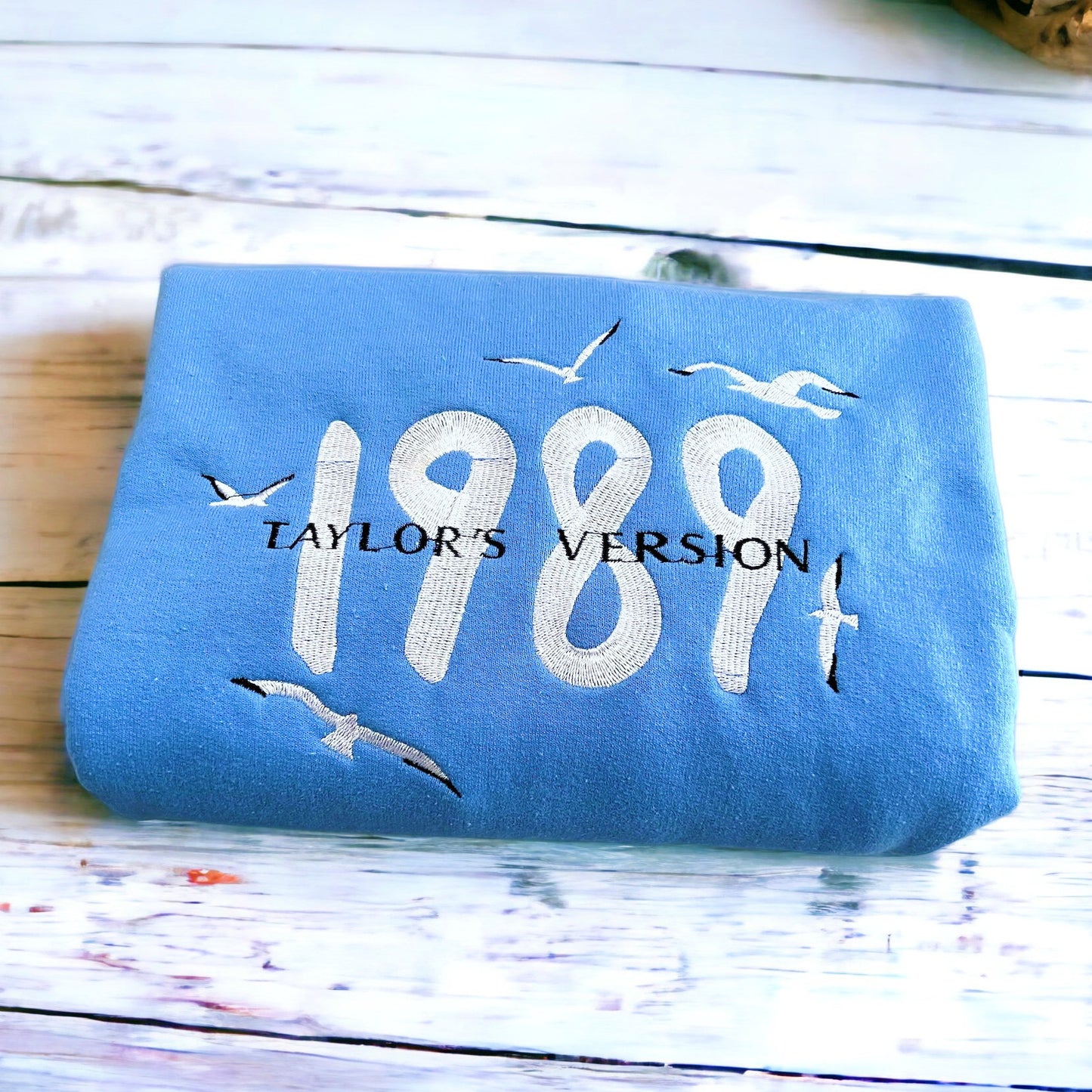 Seagull 1989 TV Embroidered Crewneck